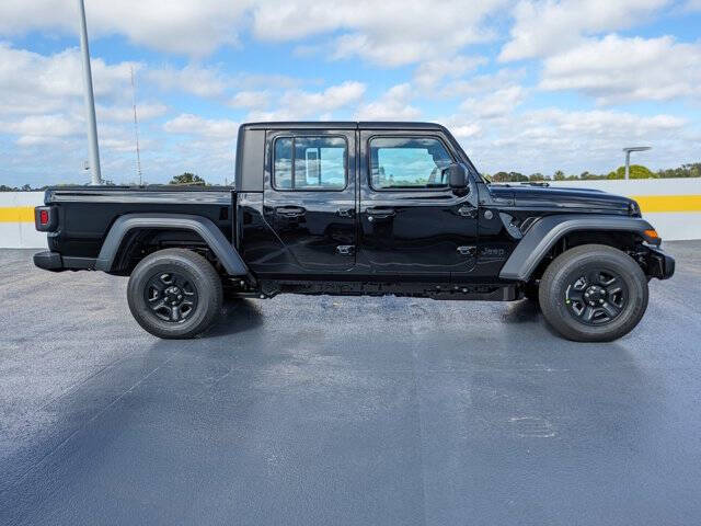 2026 Jeep Gladiator Sport