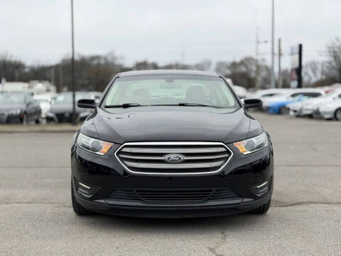2016 Ford Taurus SEL