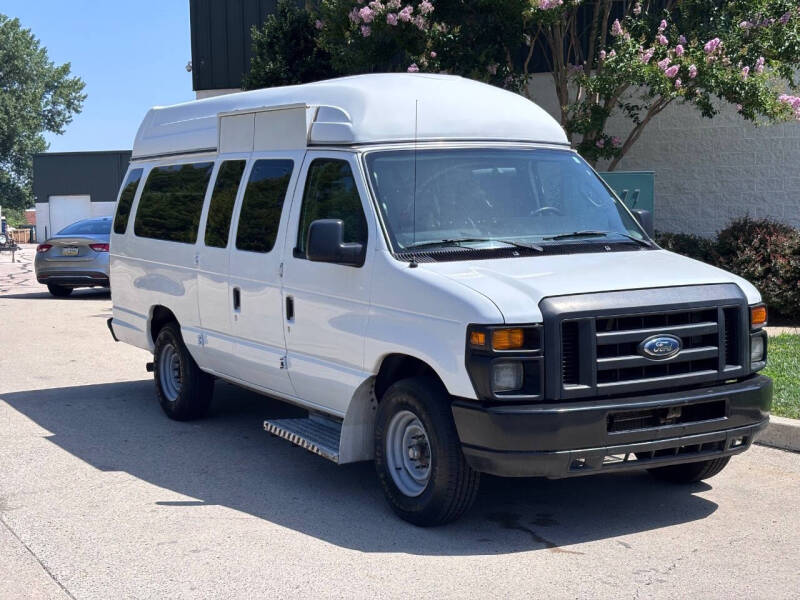 2011 Ford E-Series E-350 SD