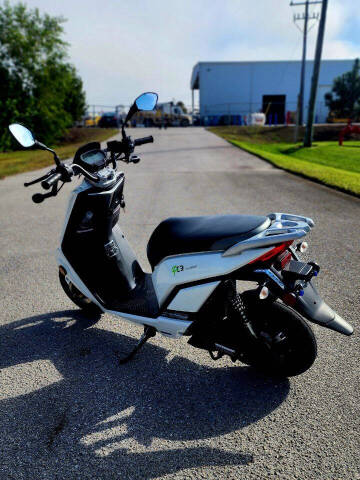 2021 AMERICAN LIFAN  E3