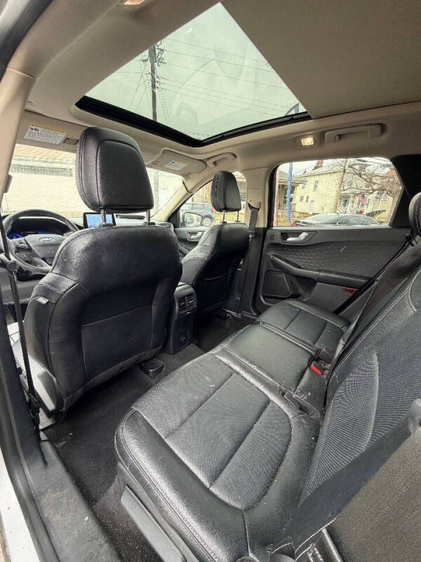 2020 Ford Escape Titanium