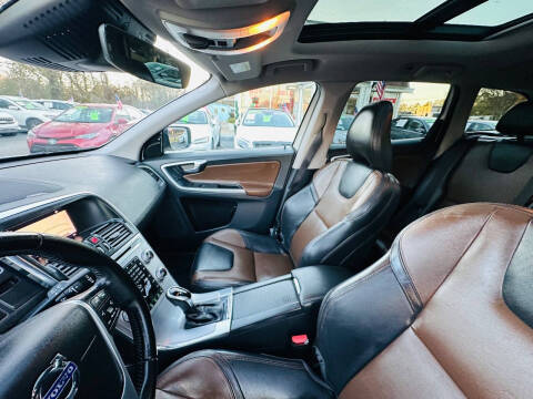 2017 Volvo XC60 T5 Dynamic