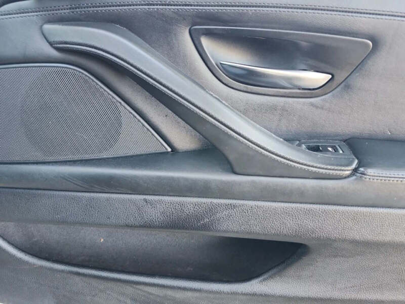 2015 BMW 5 Series 528i