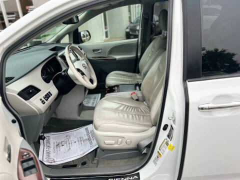 2014 Toyota Sienna