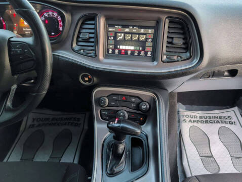 2022 Dodge Challenger SXT