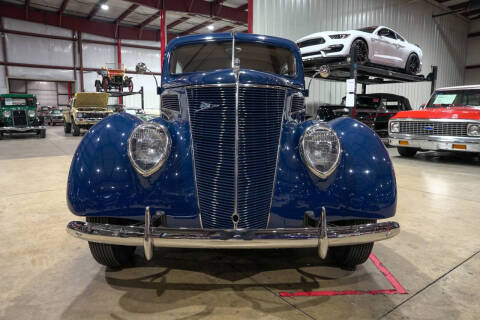 1937 Ford Deluxe