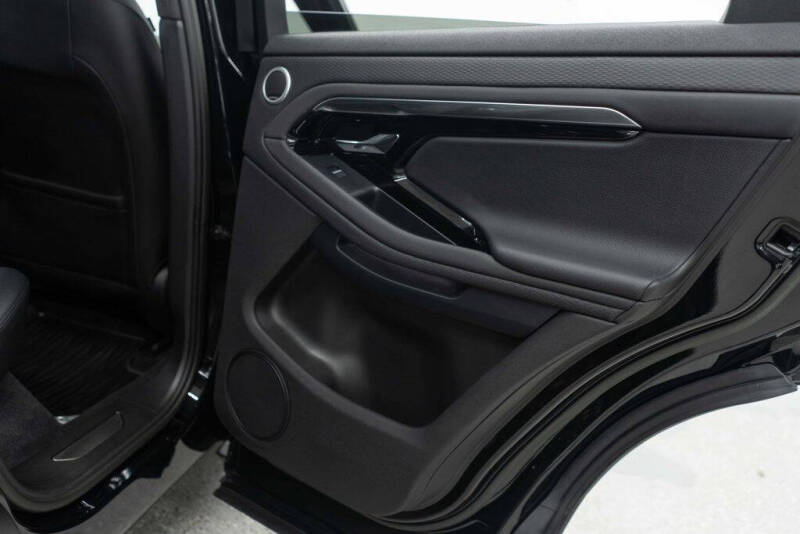 2023 Land Rover Range Rover Evoque P300 R-Dynamic HST