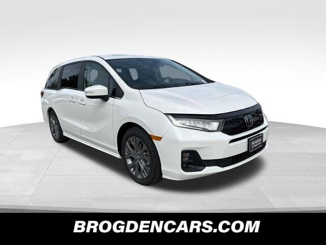 2026 Honda Odyssey Touring's photo