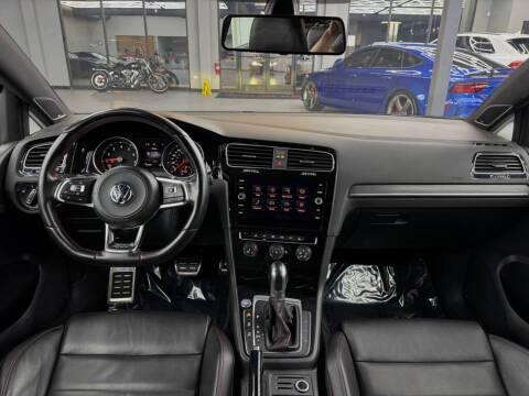 2019 Volkswagen Golf GTI S