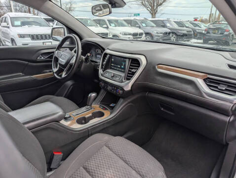 2017 GMC Acadia SLE-1