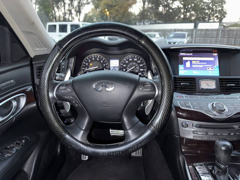 2012 Infiniti M37