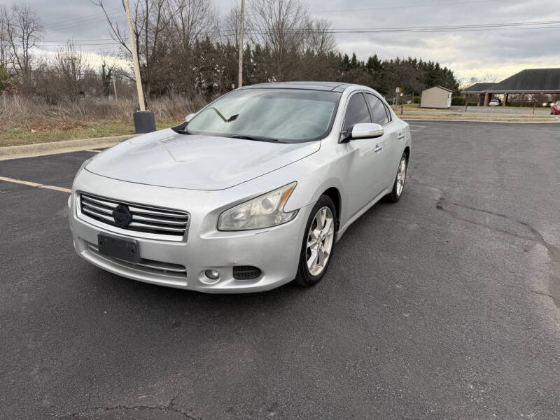2013 Nissan Maxima SV's photo