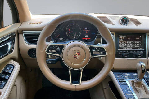 2015 Porsche Macan Turbo