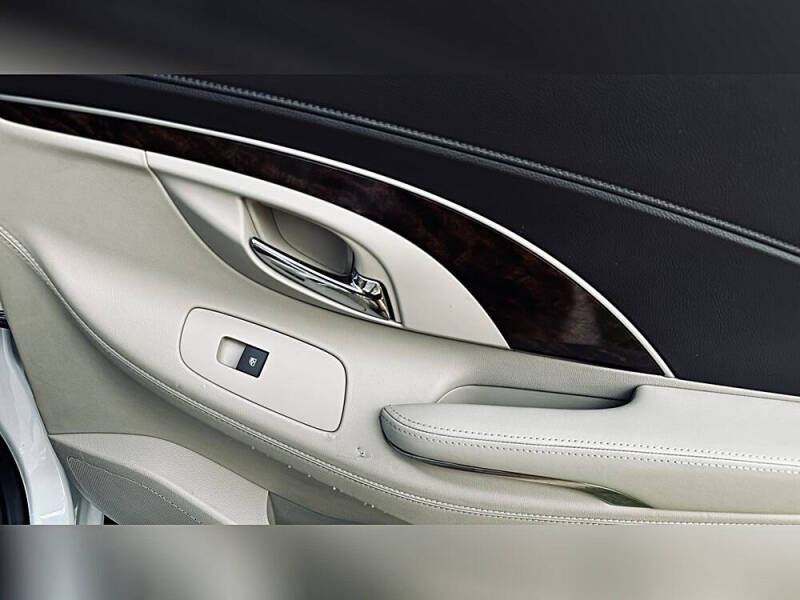 2017 Buick LaCrosse Essence