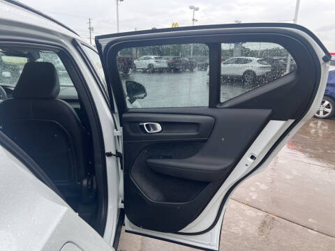 2026 Volvo XC40 B5 Core