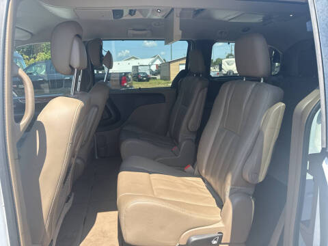 2015 Chrysler Town and Country Touring