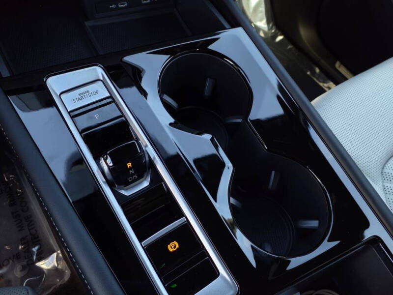 2025 Volkswagen Atlas Cross Sport SEL Premium R-Line 4Motion