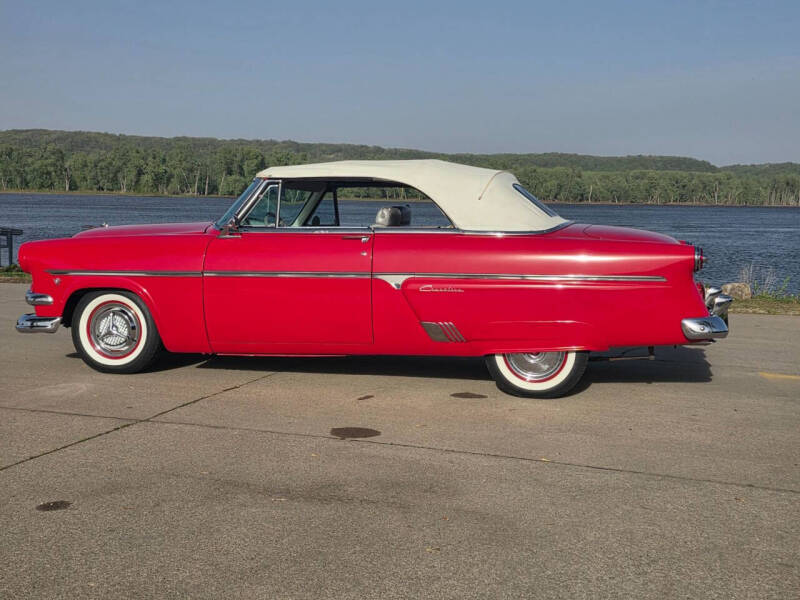 1954 Ford Crestline