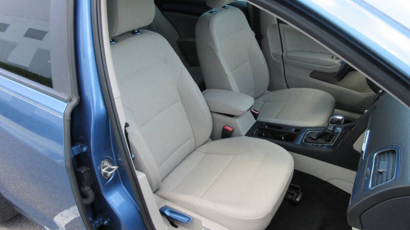 2015 Volkswagen e-Golf SEL Premium
