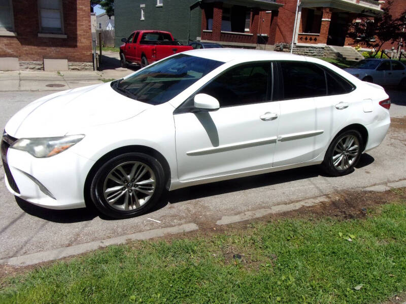 Image 3 of 2016 Toyota Camry SE