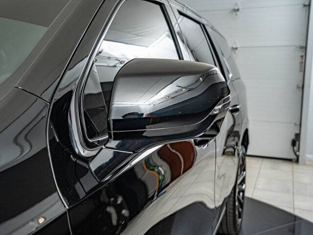 2025 Cadillac Escalade-V