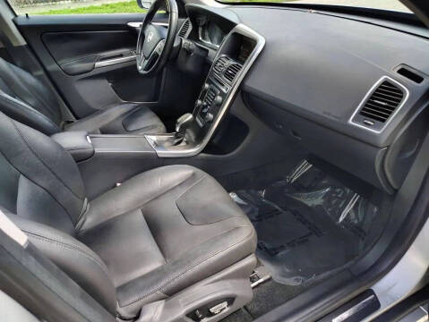 2015 Volvo XC60 T5 Drive-E Premier