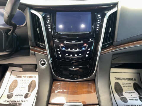 2018 Cadillac Escalade Luxury