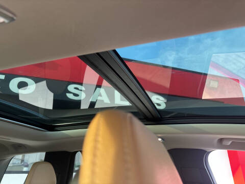 2016 Volvo XC90 T6 Momentum