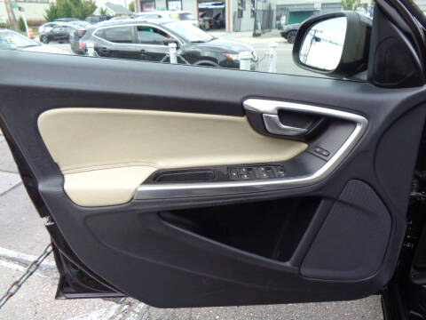 2017 Volvo S60 T5 Dynamic