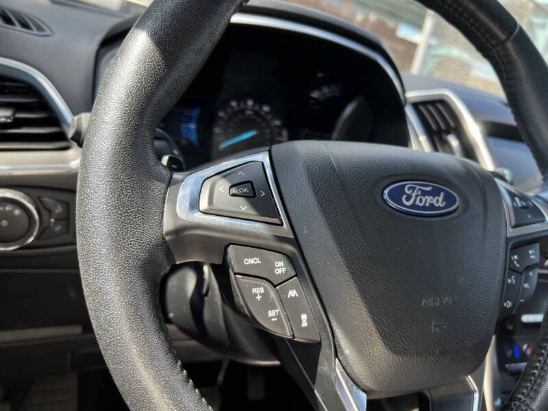 2019 Ford Edge Titanium