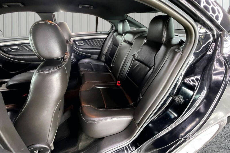 2018 Ford Taurus SEL