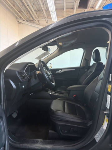 2020 Ford Escape SEL