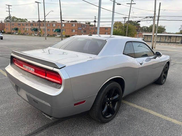 2014 Dodge Challenger SXT Plus