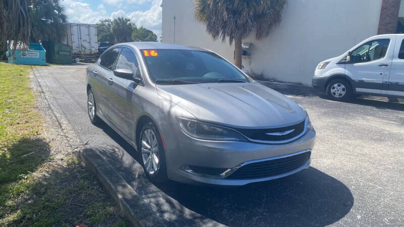 2016 Chrysler 200