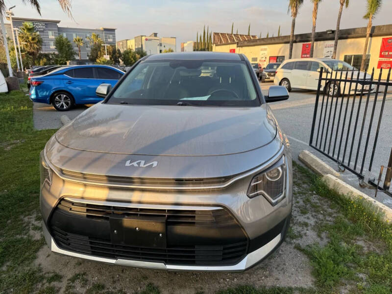 2023 Kia Niro LX