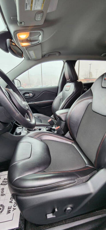 2019 Jeep Cherokee Trailhawk