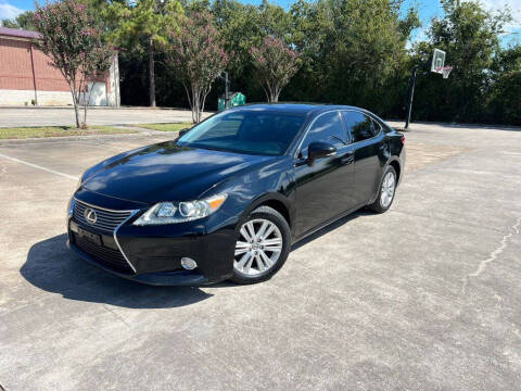 2015 Lexus ES 350 for sale at Crown Auto Sales in Sugar Land TX