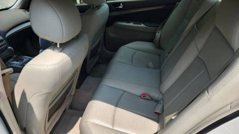 2015 Infiniti Q40