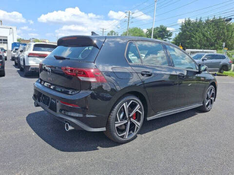 2025 Volkswagen Golf GTI SE