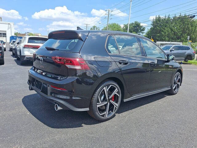 2025 Volkswagen Golf GTI SE