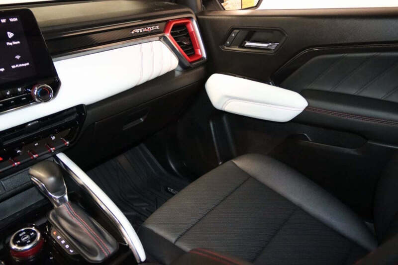 2023 GMC Canyon AT4X