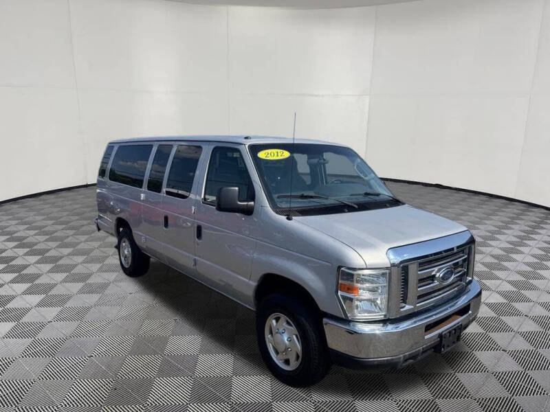 2012 Ford E-Series E-350 SD XLT