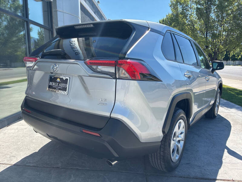 2022 Toyota RAV4 LE