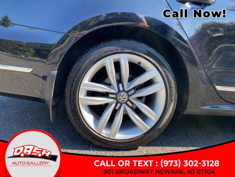 2017 Volkswagen Passat 1.8T SEL Premium