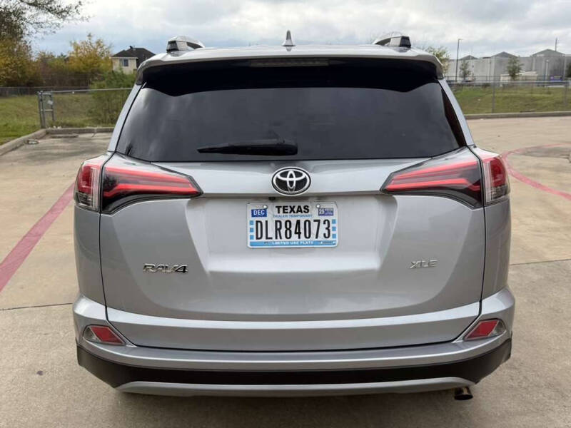 2018 Toyota RAV4 XLE