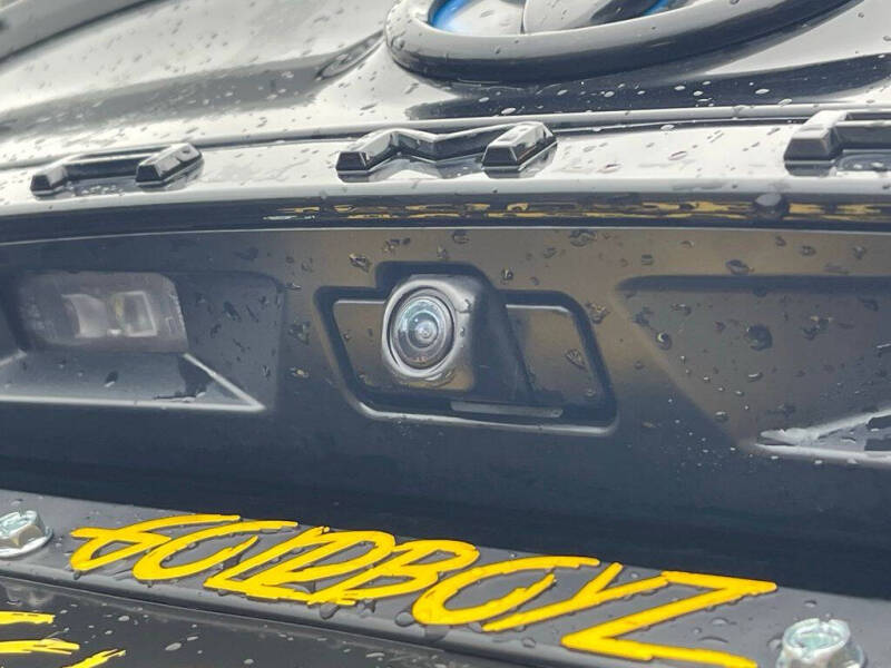 2024 Toyota Camry Hybrid SE