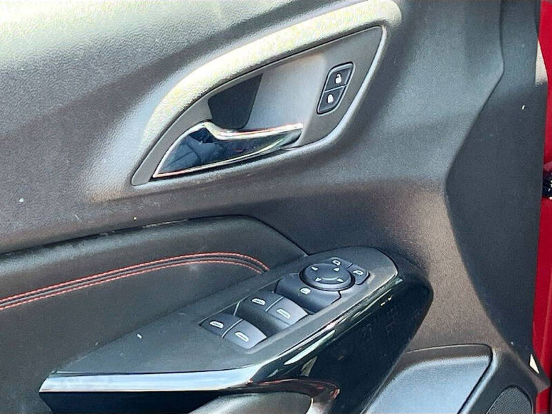 2025 Chevrolet Trax RS