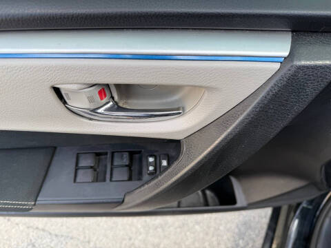 2016 Toyota Corolla LE Plus