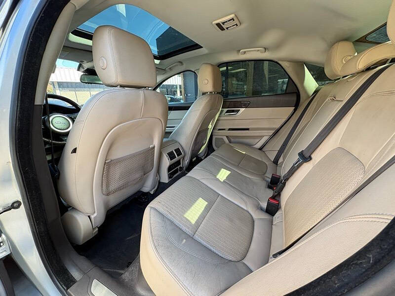 2017 Jaguar XF 35t Prestige