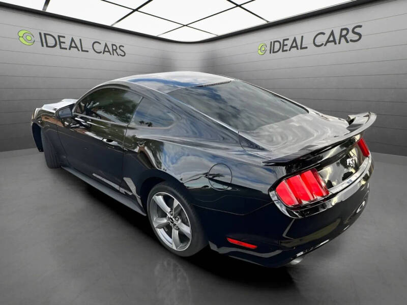 2016 Ford Mustang EcoBoost Premium